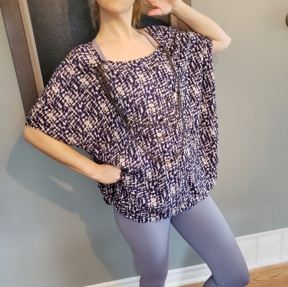 Cute summer top - Picture 3 of 3